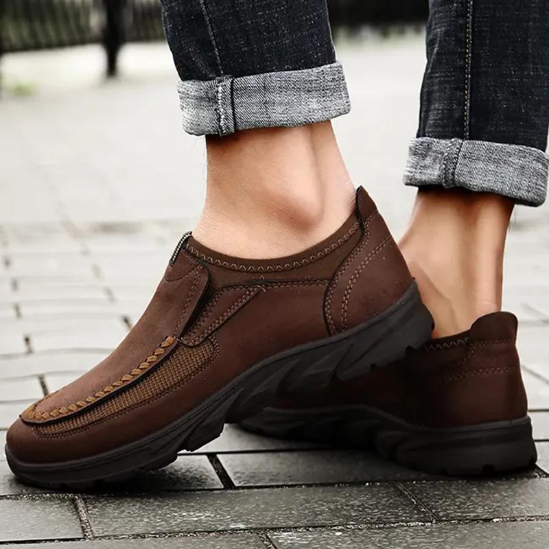 Fashion 2025 Brands Men Casual Shoes Fashion Mens Loafers Moccasins Breathable Slip on Retro Driving Shoes Men Sneakers Plus Size 39-48