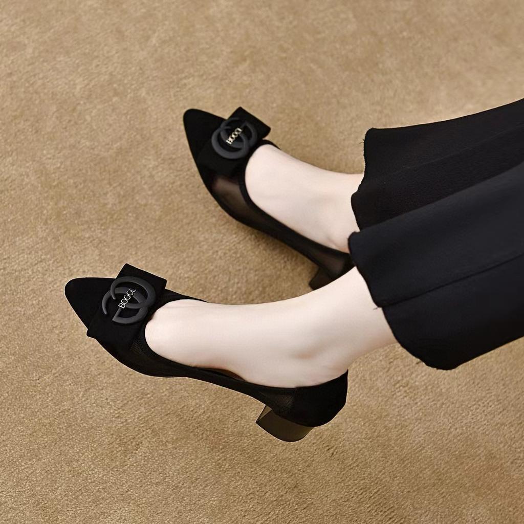 Pointed single shoes women's spring new round buckle mesh yarn shallow mouth women's shoes two kinds of height black foot cover