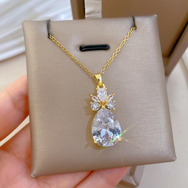 Women Teardrop Crystal Pendant Necklace Gold Plated Chain Jewelry one size