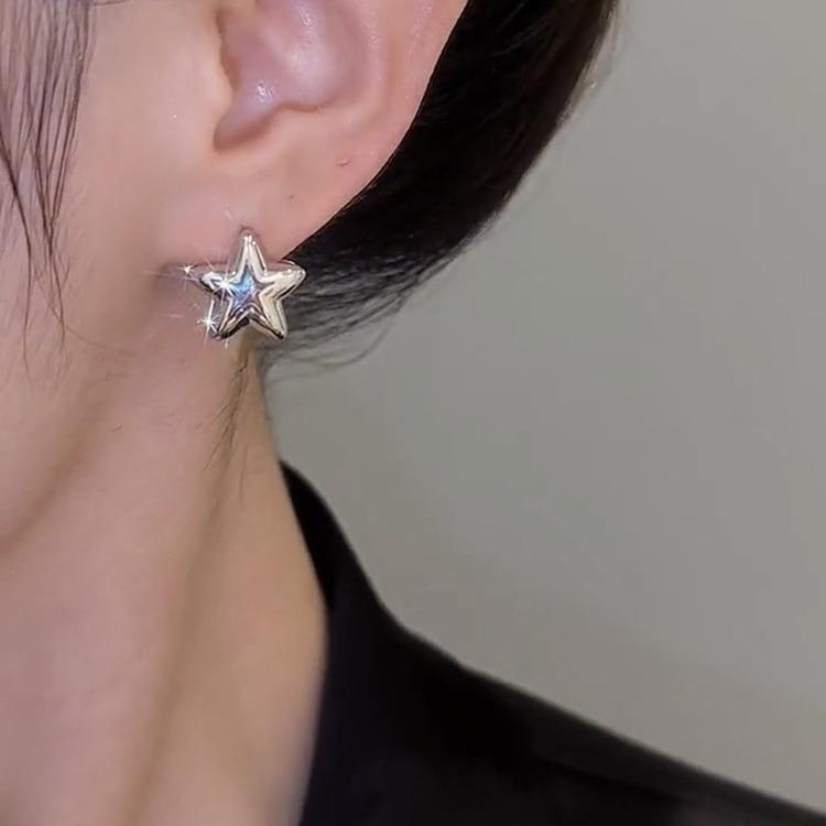Diamond-encrusted five-pointed star zircon ear buckle light luxury fashion cold wind earrings niche personality high-end earrings