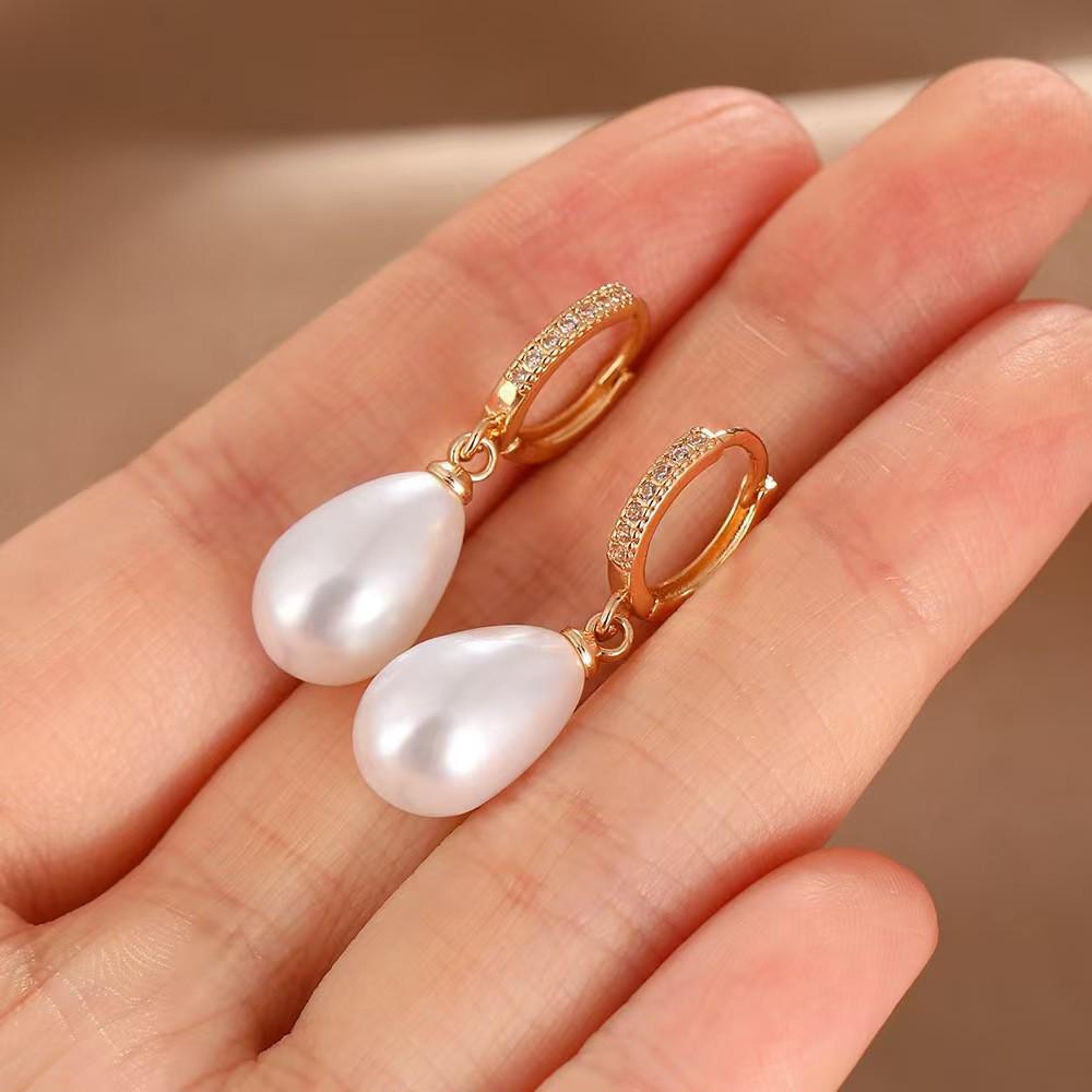 Elegant Water Drop Pearl Earrings - Light Luxury High-End Fashionable Versatile Accessory for Women