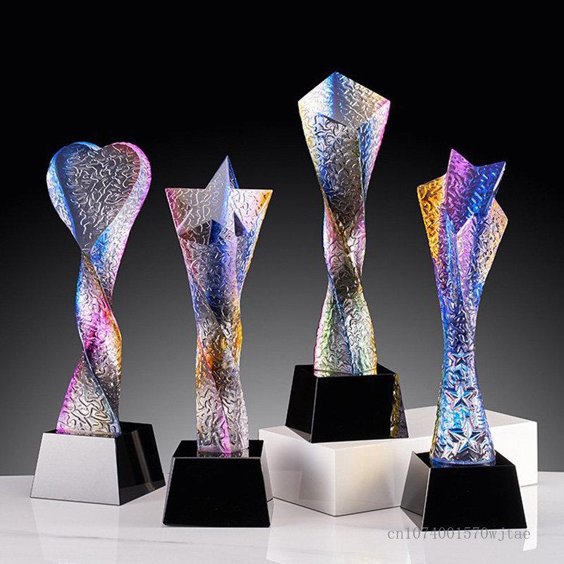 Kristalltrophäenherstellung, farbenfroh, hochwertig, farbiges Glas, kreativ, Auszeichnung für hervorragende Mitarbeiter, Gravur für die Heimdekoration, 1 Stück