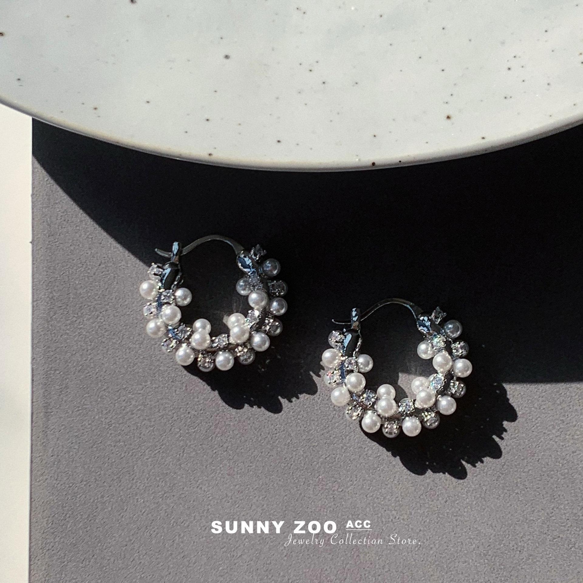 

Dreamy Star Zircon Pearl Earrings – Elegant Japanese & Korean-Inspired Design