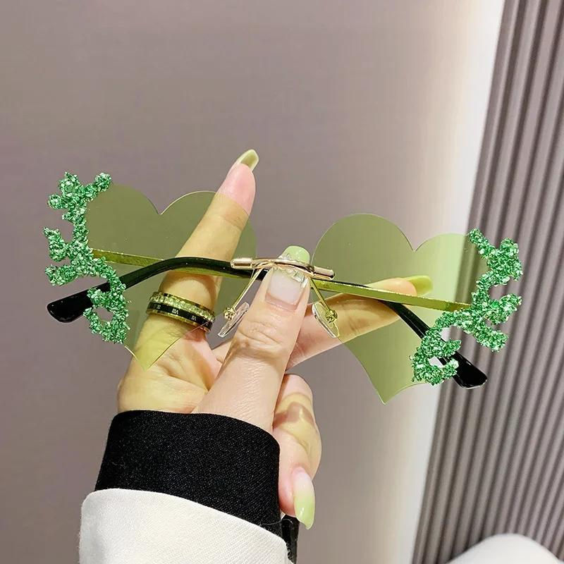 Fashion Heart Shaped Sunglasses Luxury Diamond Funny Personality Rimless Sun Glasses Halloween Party Christmas Decoration