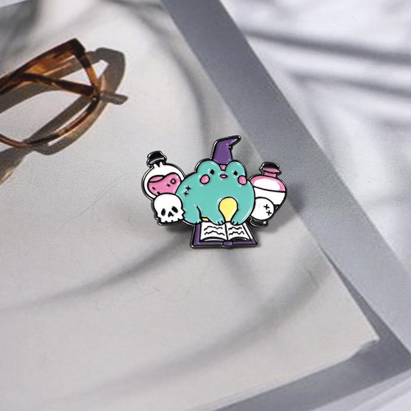 Cute Frog Character Alloy Pin Creative Chemistry Potion Bottle Fashionable Badge
