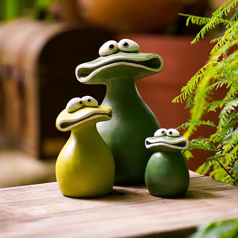 Cross-border Big Mouth Frog Parody Figurine - Cute Resin Home & Garden Decor