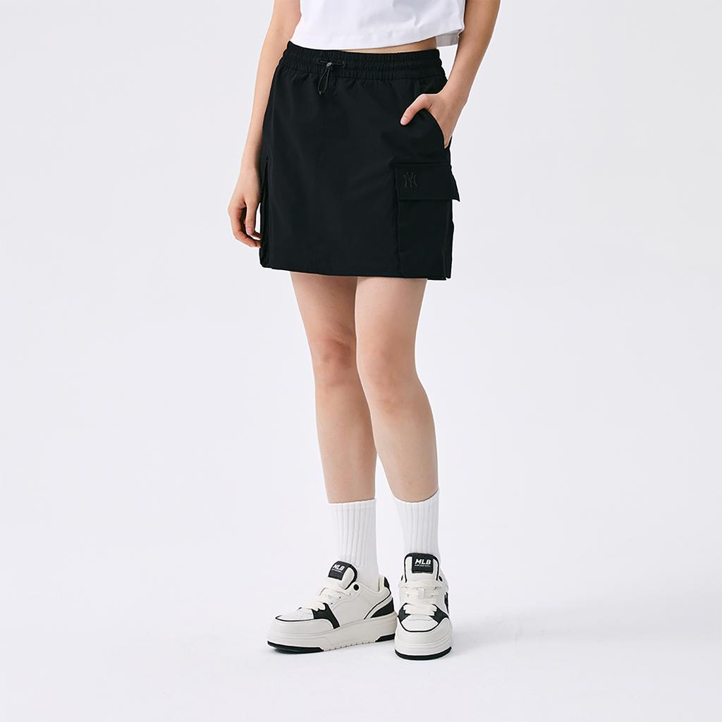 New MLB New York Yankees Basic Collection SS25 Cargo Short Skirts Women's Black 3FSKB0153-50BKS