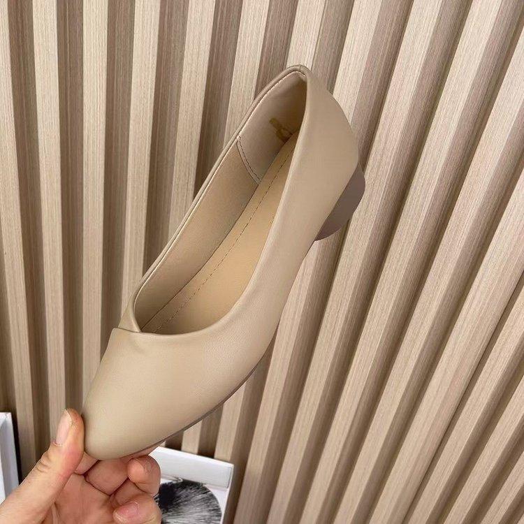 Mom shoes single shoes women's casual elderly shoes women's soft soles non-slip and comfortable autumn shallow mouth leather shoes thick heel work sh