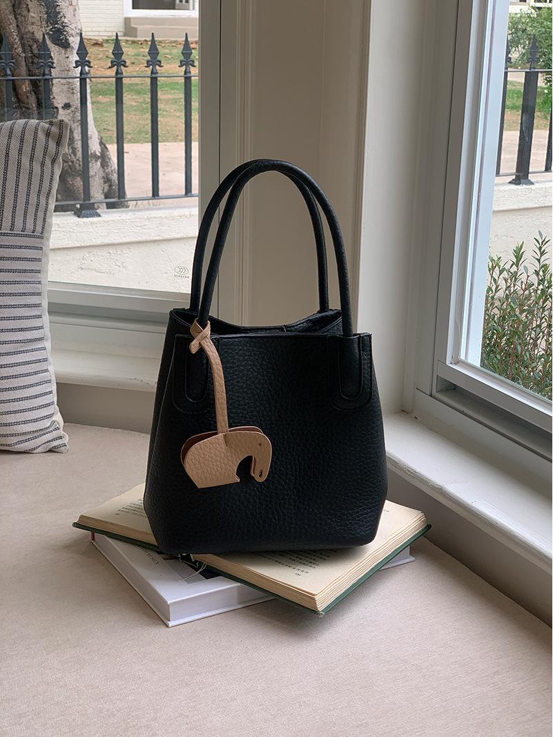 

2025 Женская Модная Универсальная Весенне-Летняя Сумка-Ведро Кроссбоди чёрный