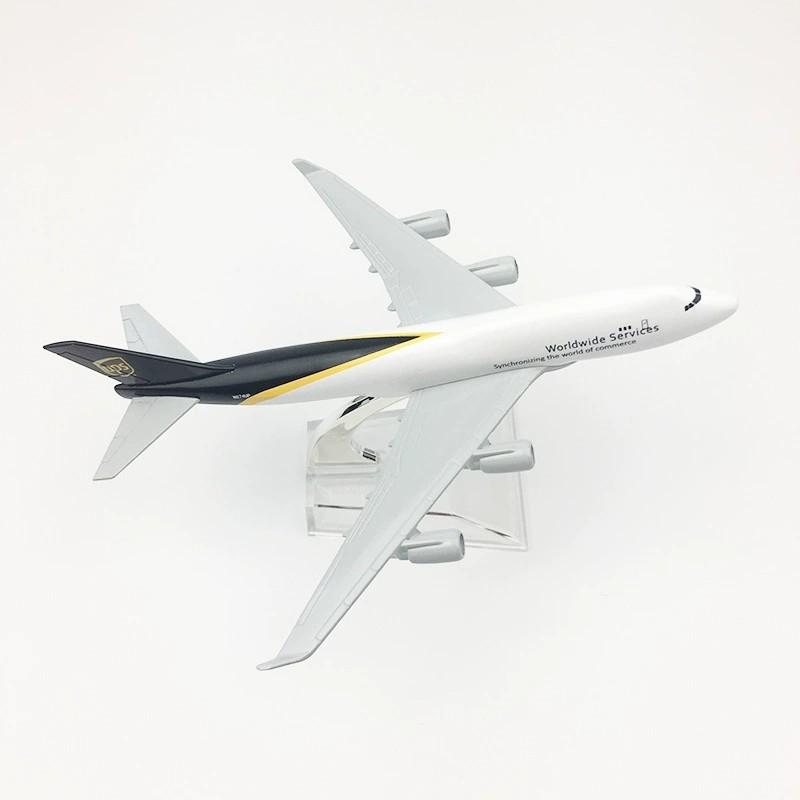Model B747 UPS Airways 16cm Airplane 1/400 Scale Alloy Simulation Plane Souvenir Metal Aircraft With Stand Ornament