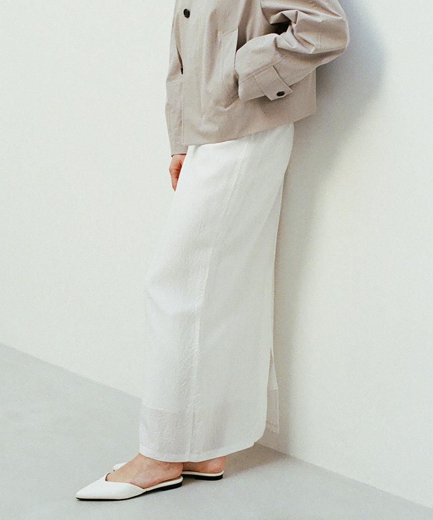 Beullaengkeulumumeon Wrinkle H Skirt_White