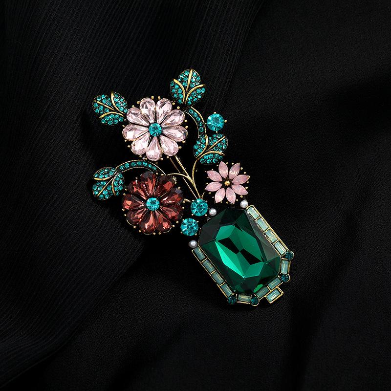 Provence Garden Brooch Vintage Green Mori High-end Plant Brooch Temperament Personalized Jacket Pin