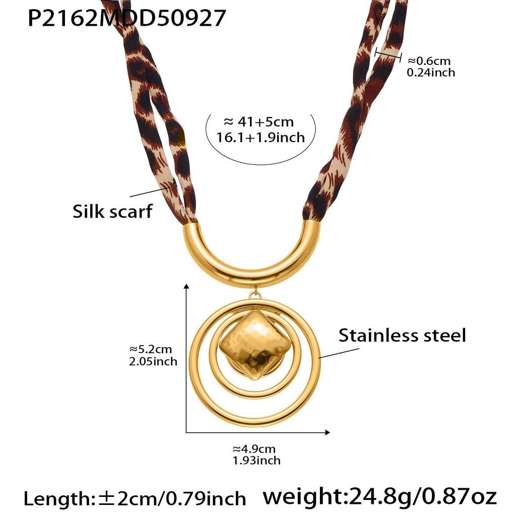 Qiong Yao Design Sense Photochromic Geometric Pendant, Long Leopard Print Necklace, Simple 18K Gold Plated Clavicle Chain.