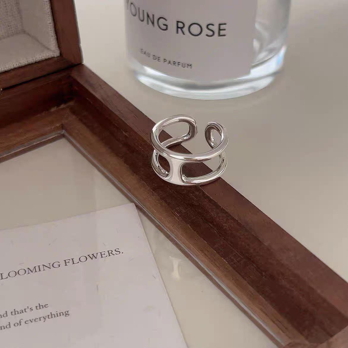 

Retro Influencer Open Ring: S925 Sterling Silver I-Shape Cold Style Trendy Women s Fashion One Size