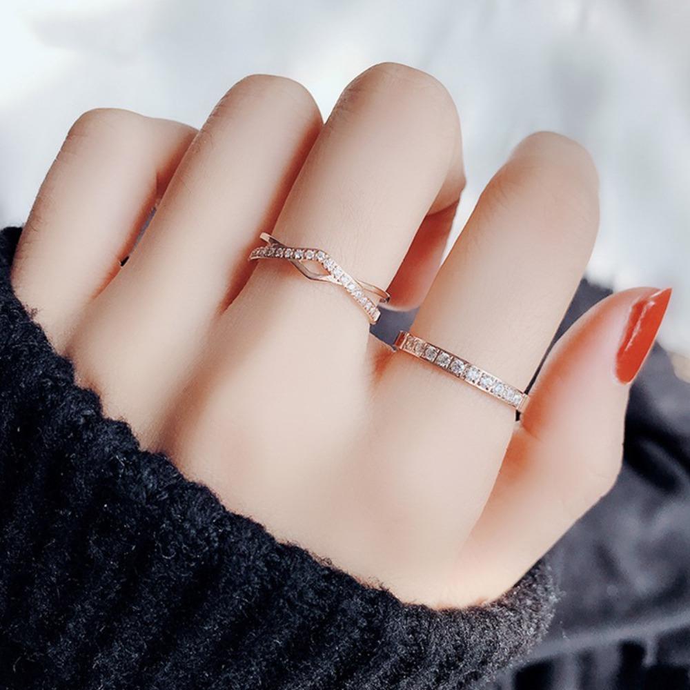 Elegante Anello in Titanio con Micro Diamanti Placcato Oro Rosa 18k Unisex Gioiello Coordinato per Coppia Regalo