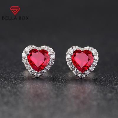 Nuovi Orecchini a Forma di Cuore Dolce con Rubino Versione Coreana Temperamento Femminile Colore dell'Amore Orecchini Tesoro Regalo di Compleanno per la Sua Fidanzata