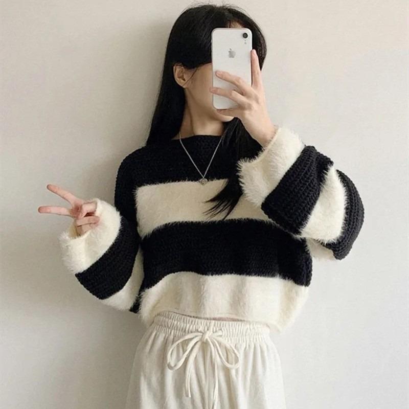 Contrasting stripes soft waxy new design loose knitted top autumn knitted pullover sweater women