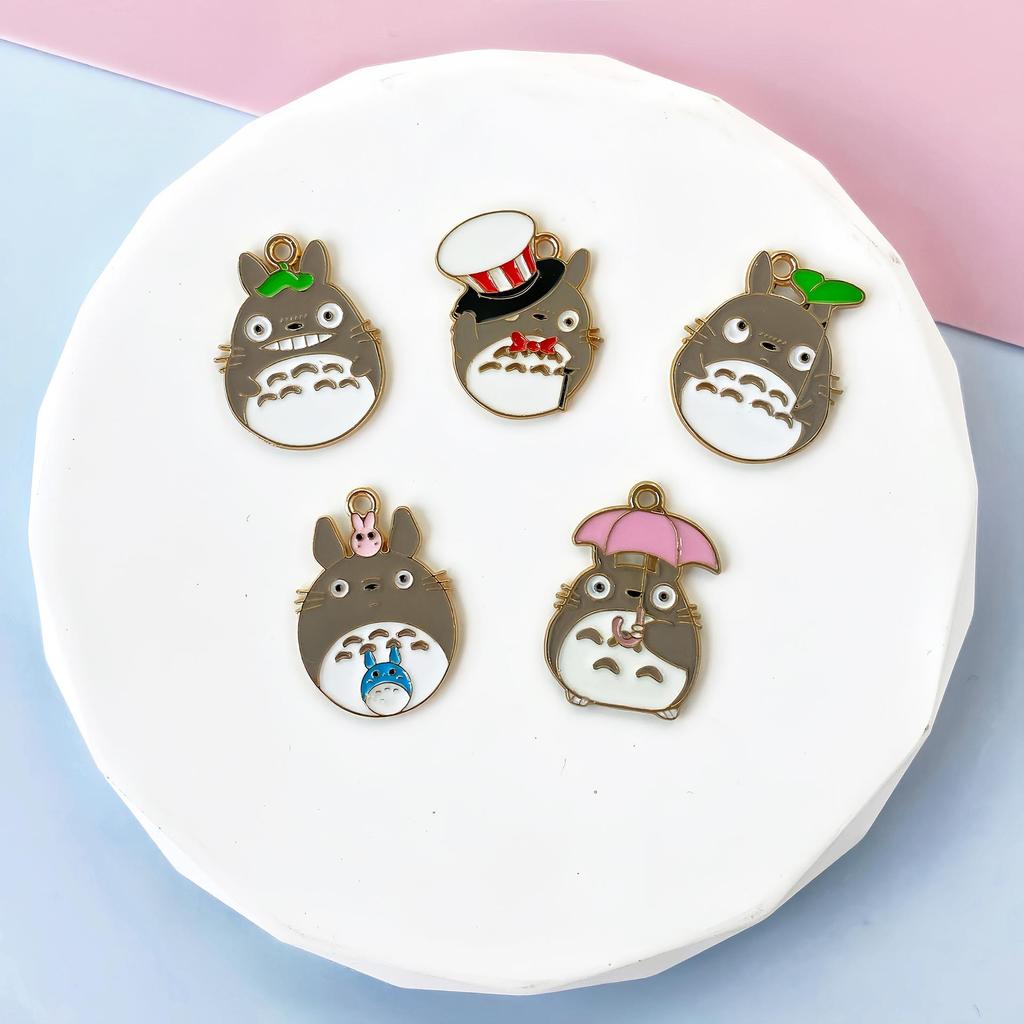 Totoro Miyazaki Pendant: Cute Cartoon Alloy Keychain Charm with Drip Oil Finish