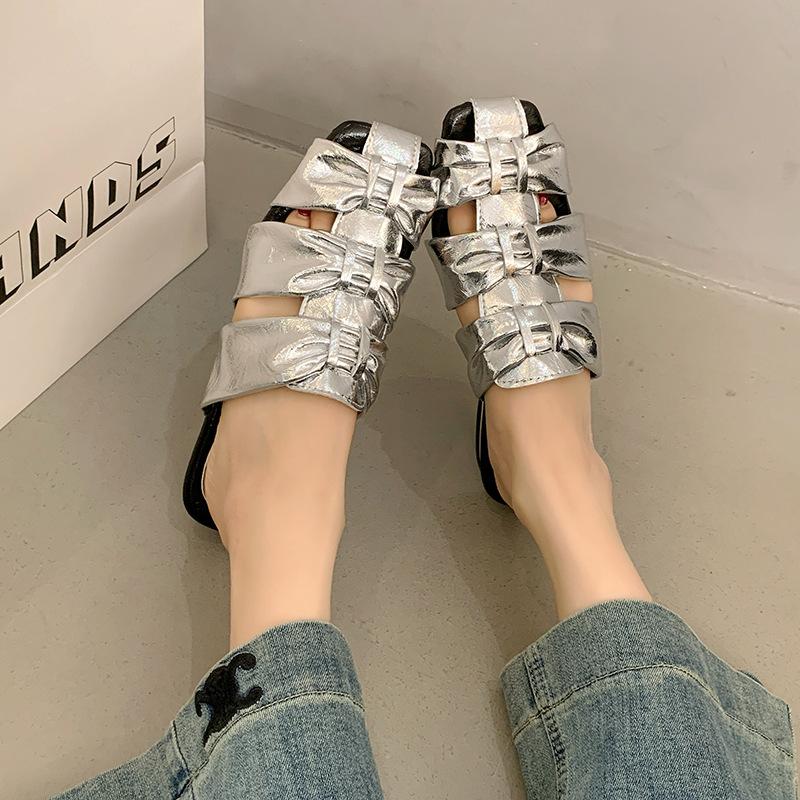2025 French bag head half slippers women's summer wear new pleated Mueller women's shoes one-pedal low-heeled slippers