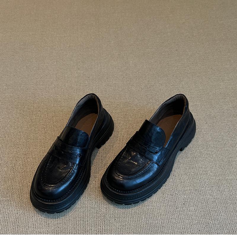 

British style platform loafers women s 2025 retro one-pedal lazy shoes versatile single shoes college style jk uniform shoes 40 чорний