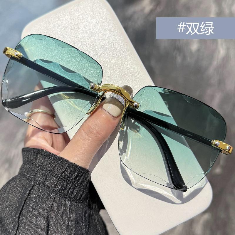 New Rimless Women Sunglasses Fashion Gradient Lenses Sun Glasses Lady Vintage Alloy Legs Classic Designer Shades Uv400
