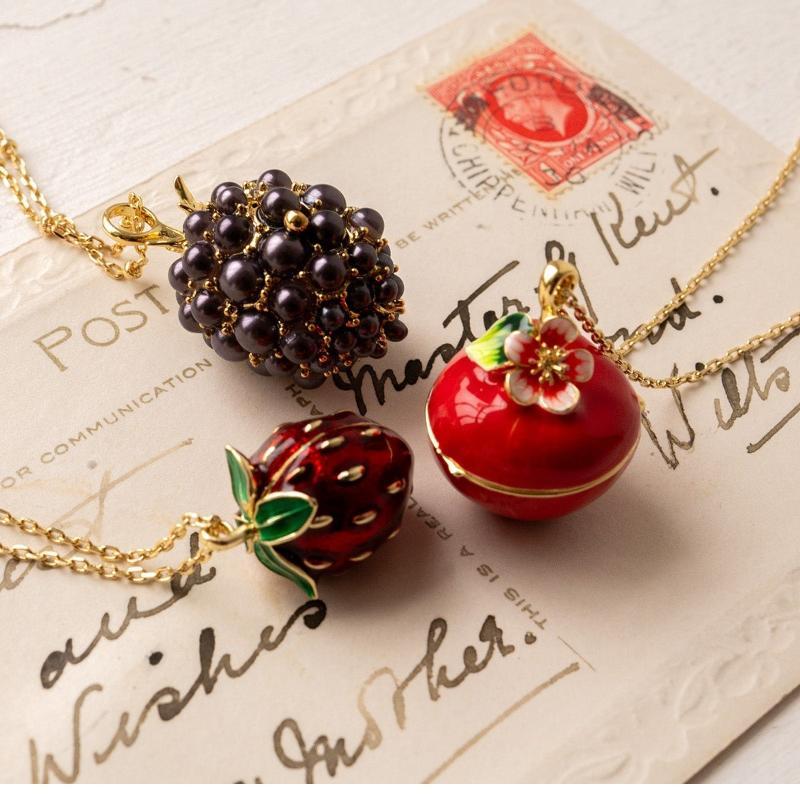 Hidden Hamster Animal Enamel Locket Necklace Creative Open Close Pendant Trendy Jewelry for Daily Wear Anniversary Gift