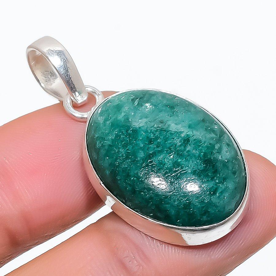 

Green Apatite Gemstone Handmade 925 Steling Silver Jewelry Pendant 1.38 SU-9669