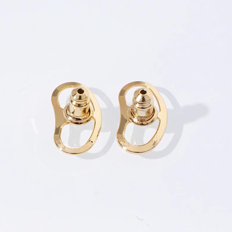 

Comfortable Freshwater Pearl Earrings with Anti-Allergic Backs & Pig Nose Ear Plugs