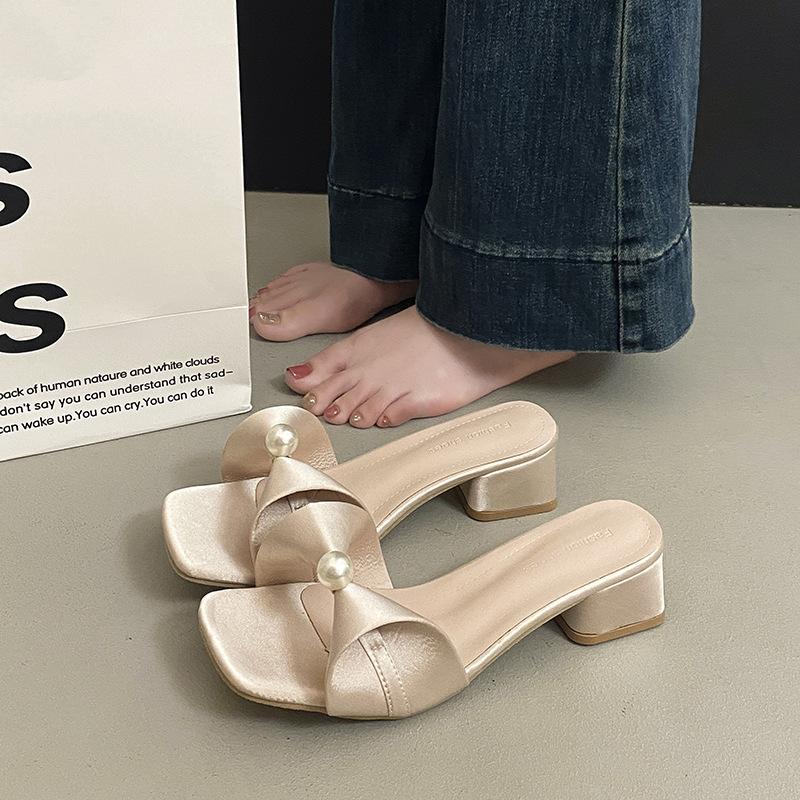 

Bow women s slippers women s summer wear new French temperament versatile fairy style with skirt thick heel sandals 40 шампанского