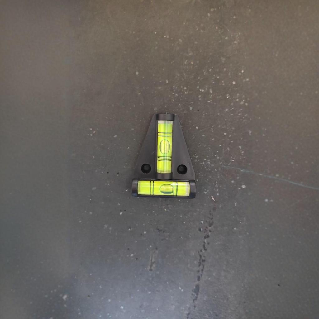 Bestselling, User-Friendly T-Shaped Triangular Spirit Level with Two-Way Measurement and Compact Bubble Bead