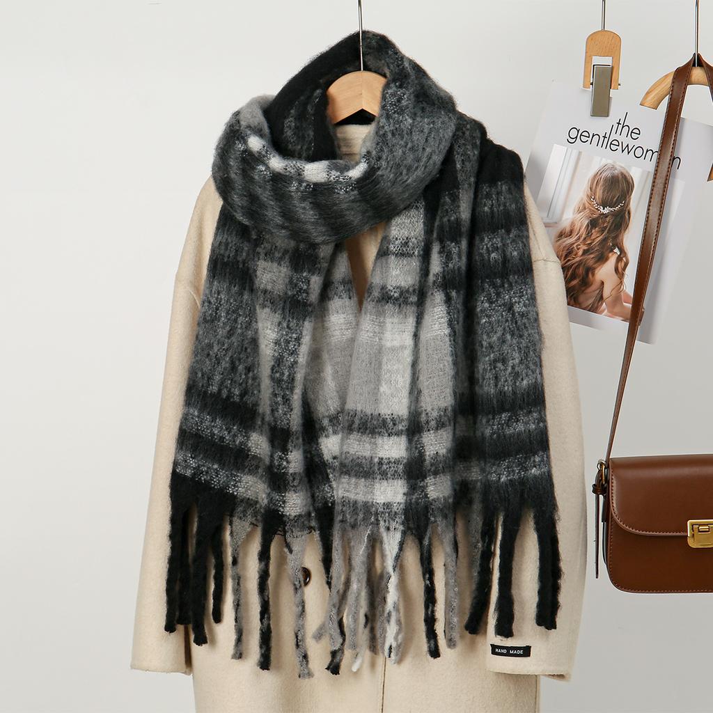 Korean Fringe Plaid Cashmere Scarf Shawl Women Warm Thick Mohair Scarf Pashmina Fashionable Soft Tassel Scarf Neck Protection