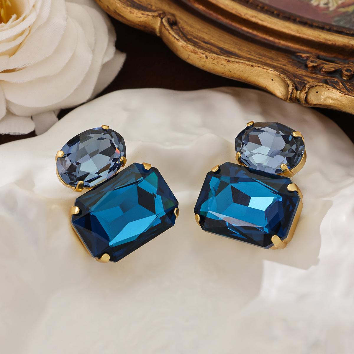 

Visual Feast! Simplicity Individuality Fashion Super Sparkling Temperament Earrings Luxurious Versatile Women морской синий