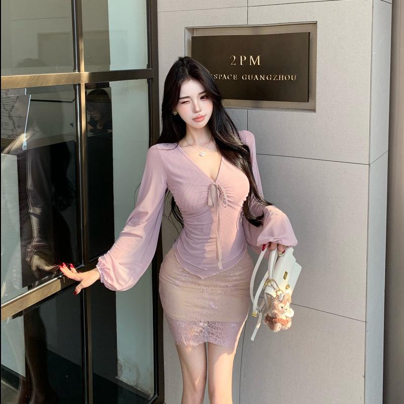 Pink slim strap v-neck long-sleeved T-shirt women's autumn pure desire suit lace splicing hip skirt two-piece set