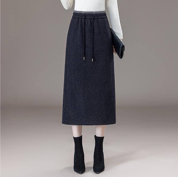 

Gray High-Waist A-line Skirt: Women s Autumn/Winter 2025 Fashion, Hip-Hugging and Stylish with Elegant Design. 29 (recommended for 115-125 lbs) темно-синього кольору