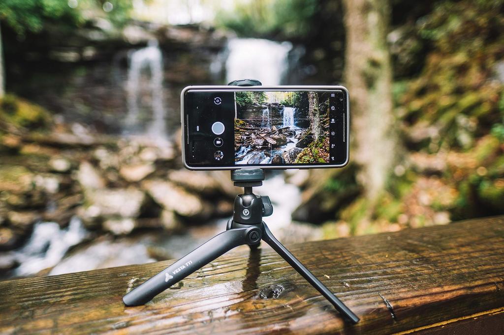 VANGUARD Vesta Mini Aluminum Tabletop Tripod with Smartphone Holder Black -