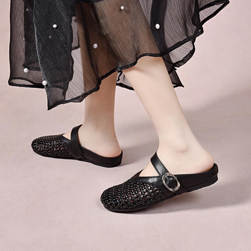 Woven slippers women's outer wear summer new round head hollow casual flat bottom sandals holiday lazy drag