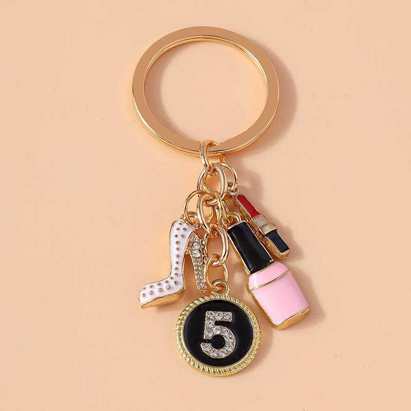 Pretty Enamel Simulation High Heels Key Chain Lipstick Key Ring Pendant for Women Girls Handbag Decor DIY Jewelry Gift