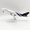Souvenir 30CM Thai Airways Miniaturflugzeug B747 Diecast Harz Flugzeugmodell mit Sockel und Rädern für Luftfahrtbegeisterte