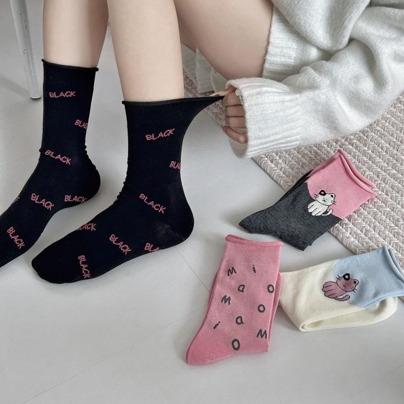Korean Style Women Socks Cartoon Cat Print Japanese Kawaii Cute Socks Women Casual Letter Harajuku Streetwear Medium Tube Socks