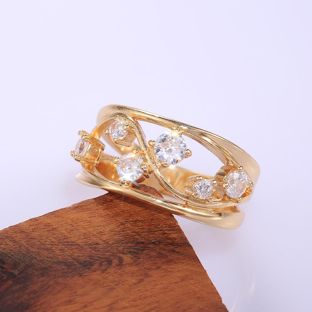 Huitan Trendy Hollow Out Band Women Finger Ring Shine Cubic Zirconia Stone High Quality Dance Party Birthday Gift Female Ring