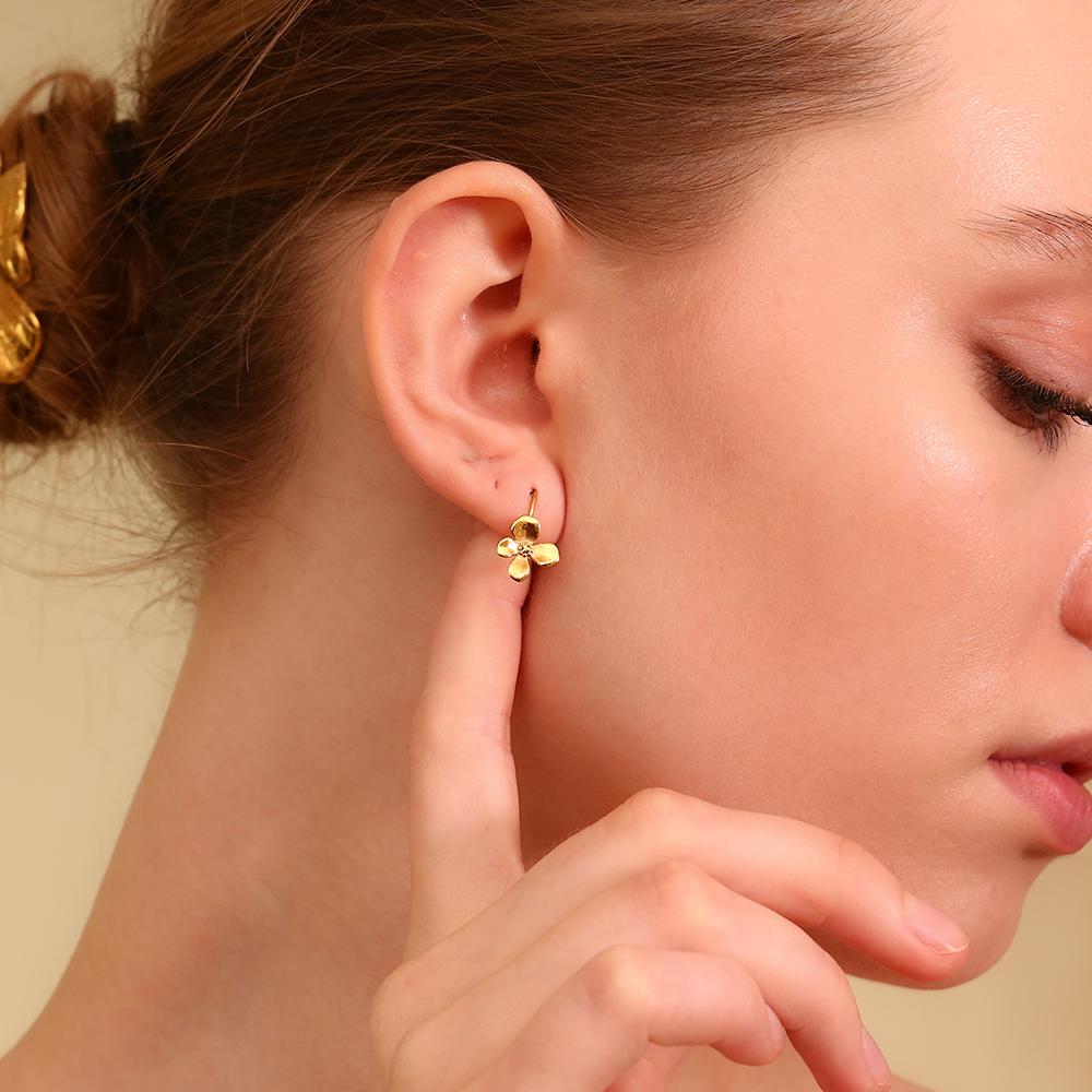 MamacitaSlay Elegant Fine Hook Three-Dimensional Flower Earrings Gold Plated stainless steel High Quality women's jewelry Gift