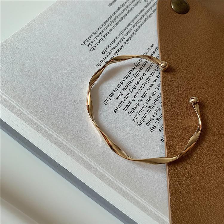 Wave plain ring open bracelet light luxury design sense simple and versatile Internet celebrity personality bracelet bracelet tide золотой