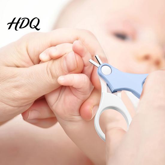 Kids Nail Clipper 4Pcs/Set Baby Kit with Clipper Scissors Tweezers File Trimmer Storage Case Manicure Pedicure Grooming Tools Kit for