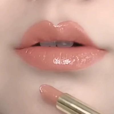 Non-Stick, Non-Fading, Long-Lasting Moisturizing Carrot Color Cinnamon Milk Tea Matte Lipstick That Enhances Complexion