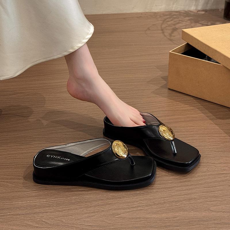 French heightening metal round buckle toe flip-flops shoes for women to wear in summer, super fire is not tired, foot slope heel cool slippers for