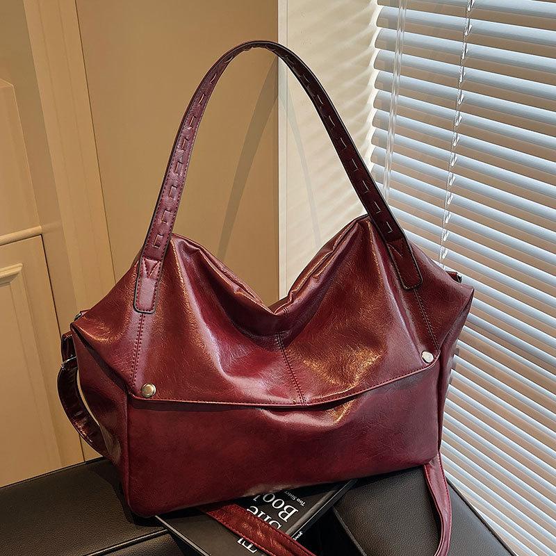 Wholesale Retro Oil Wax Leather Shoulder Tote Bag Fashion Wasteland Wind Soft Leather Large Capacity Commuter Messenger Women's Bag