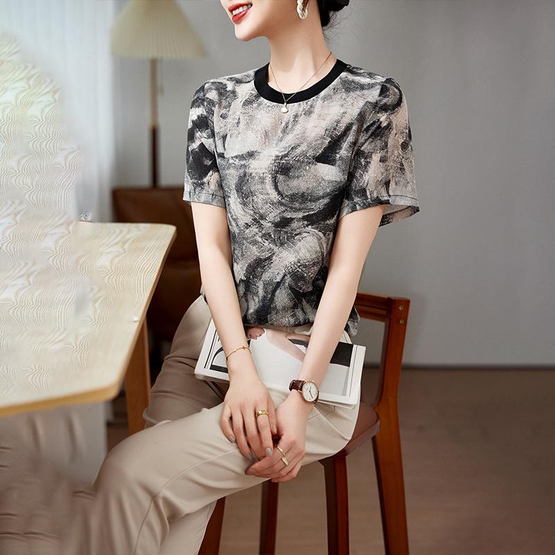 Women's 2025 Fashion Gradient Round Neck Mulberry Silk Top - High-End Short Sleeve Double Crepe Design