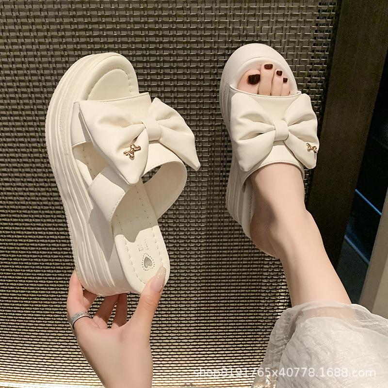 

Сандалии для внешней торговли с высоким чувством, женские летние красивые женские туфли, нескользящие дезодорирующие тапочки 2025 новинка 40 бежевый