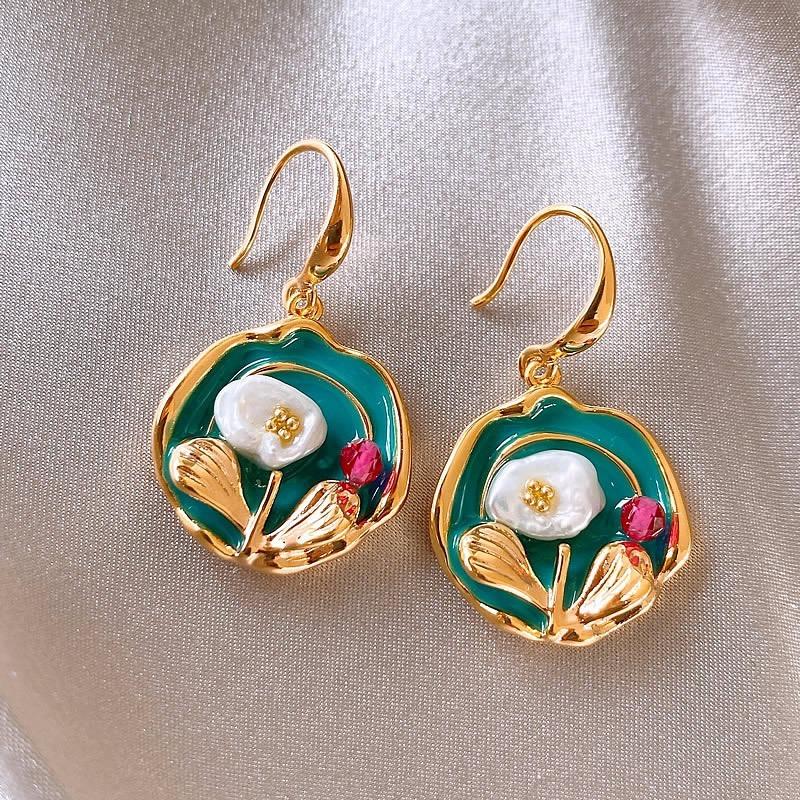Monet garden oil painting style love flower pearl earrings fashion temperament stud earrings French sweet small fresh earrings