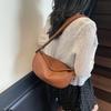Today's popular bags are women's new trendy niche shoulder bags, large-capacity high-end messenger dumpling bags.